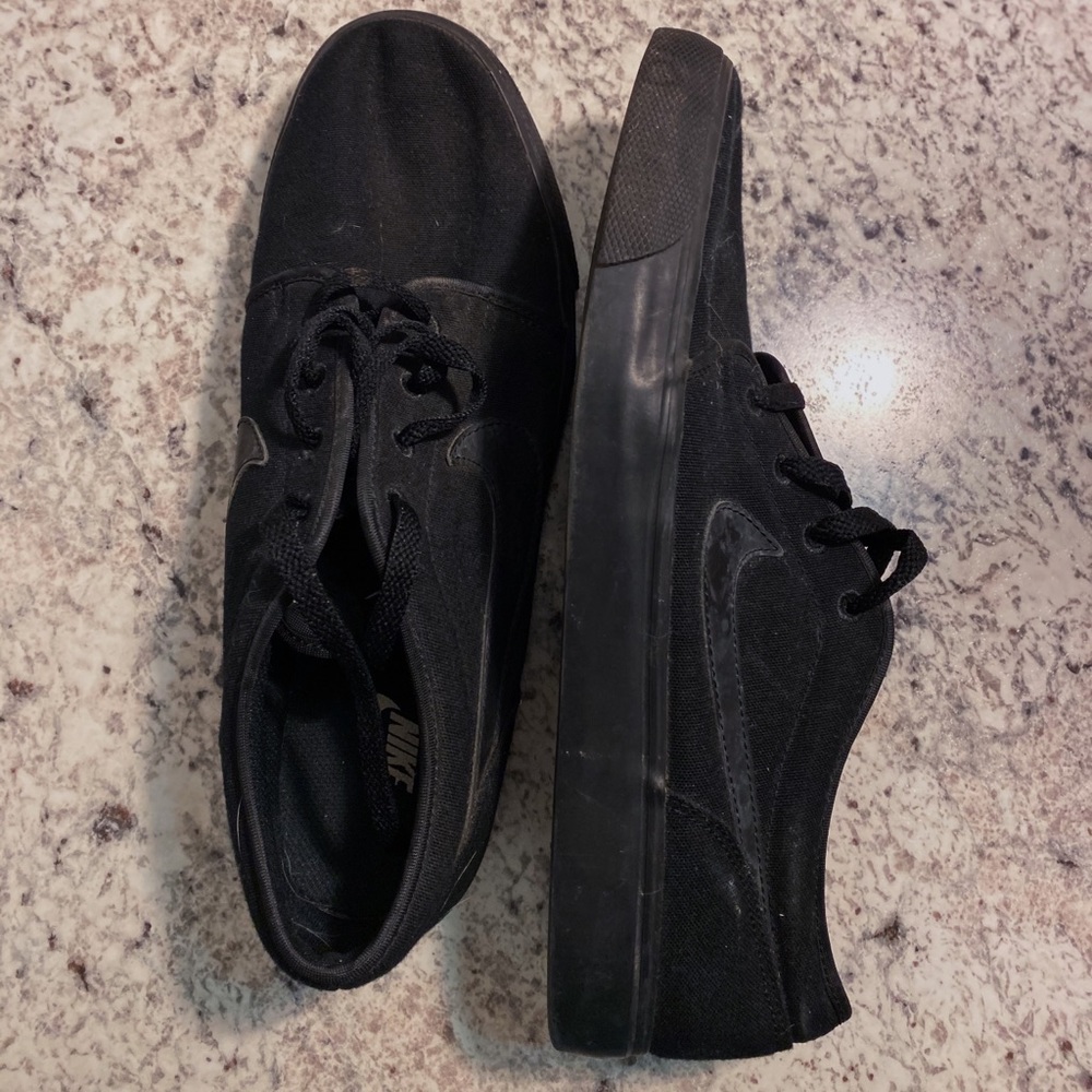 nike SB black canvas